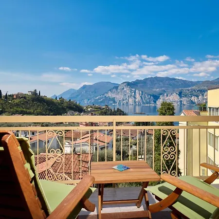 Dimora Dell'isola Apartment Malcesine